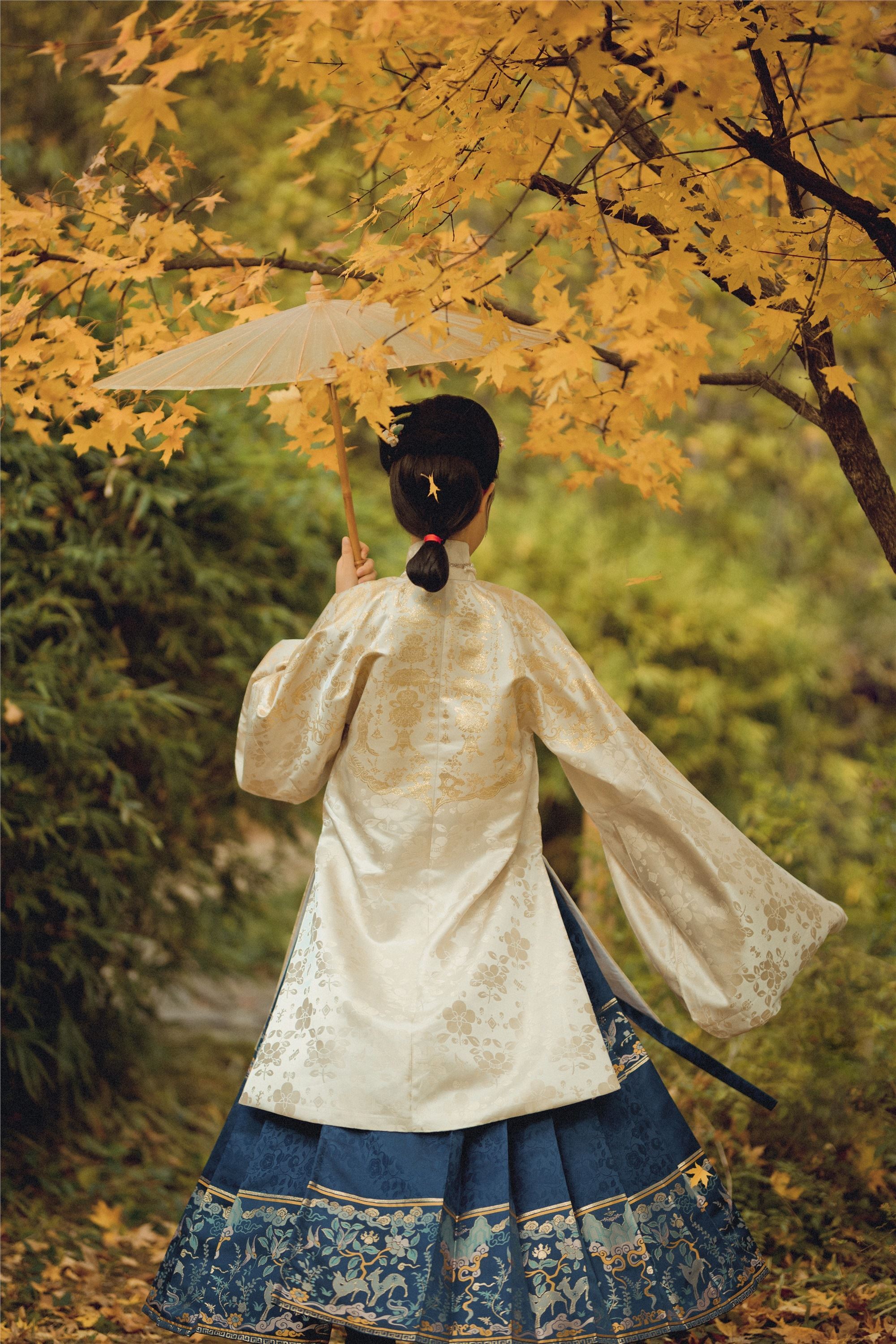 YITUYU艺图语 2021.09.03 寻枫 冯友薇